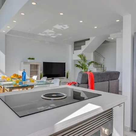 Luxury House Ocean Views Βίλα